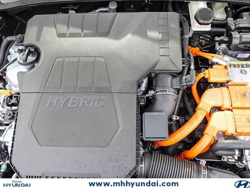 New 2025 Hyundai Elantra Limited FWD image 13