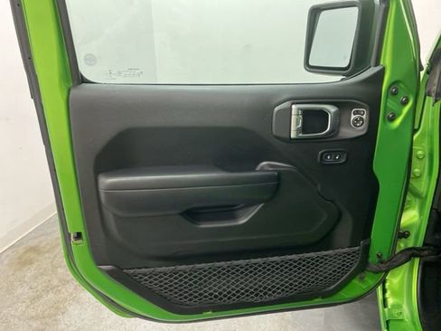 Used 2018 Jeep Wrangler Unlimited Sport S image 18