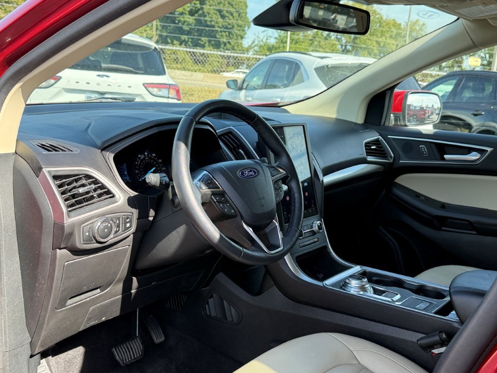 Used 2024 Ford Edge SEL w/ Convenience Package AWD/4WD image 11