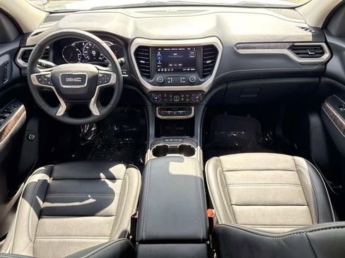 Used 2023 GMC Acadia Denali w/ Denali Ultimate Package FWD image 18