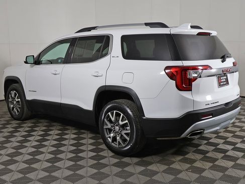 Used 2023 GMC Acadia SLE w/ Driver Convenience Package image 14