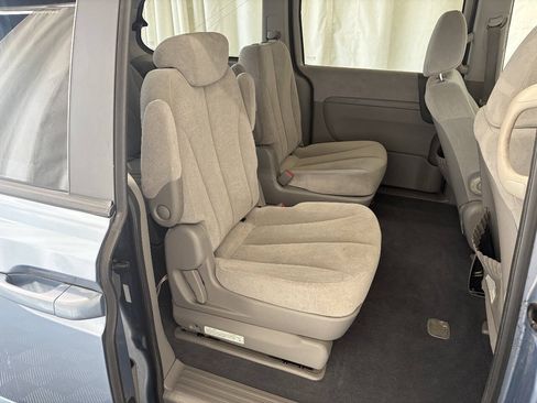 Used 2008 Kia Sedona LX FWD image 20