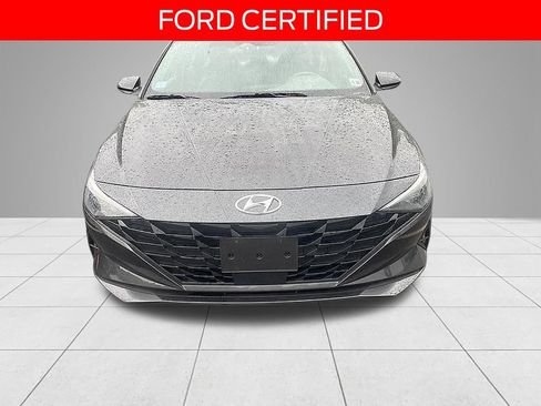 Used 2023 Hyundai Elantra SEL w/ Convenience Package FWD image 2