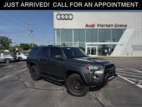 Used 2018 Toyota 4Runner TRD Off-Road Premium AWD/4WD image 1
