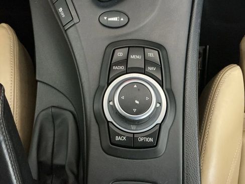 Used 2011 BMW M3 Convertible image 18