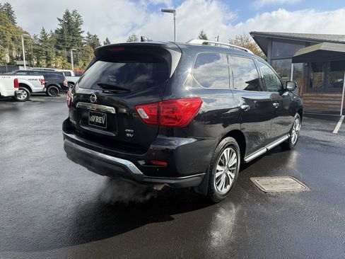 Used 2020 Nissan Pathfinder SV image 5