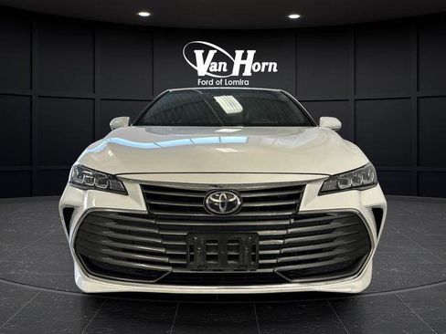 Used 2022 Toyota Avalon XLE image 10