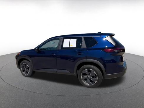 Used 2025 Nissan Rogue SV FWD image 10