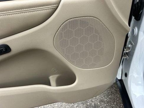 Used 2021 Jeep Grand Cherokee Limited w/ Trailer Tow Group IV image 36