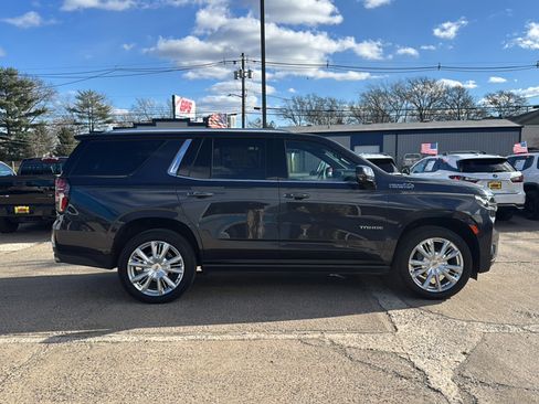 Used 2024 Chevrolet Tahoe High Country image 8