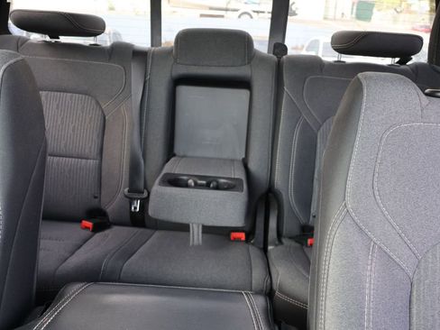 Used 2019 RAM 1500 Big Horn AWD/4WD image 40