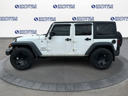 Used 2017 Jeep Wrangler Unlimited Sport w/ Connectivity Group AWD/4WD image 3