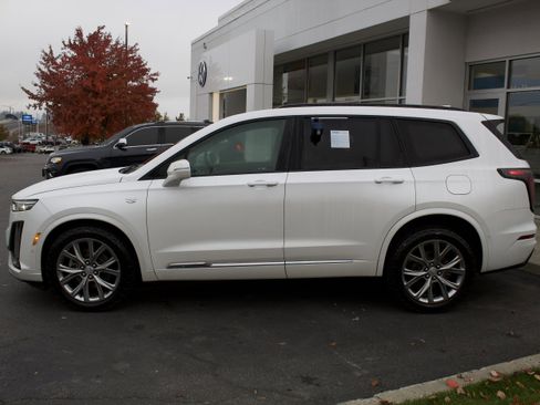 Used 2020 Cadillac XT6 Sport w/ Platinum Package image 8