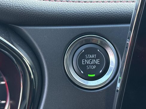 Used 2025 Chevrolet Blazer RS w/ Enhanced Convenience Package image 39