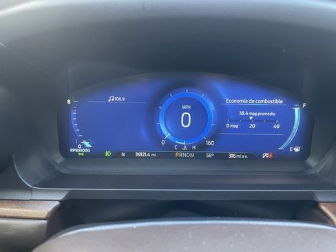 Used 2021 Ford Explorer King Ranch w/ Premium Technology Package image 17