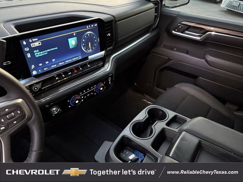 Used 2024 Chevrolet Silverado 1500 LT w/ Z71 Off-Road Package AWD/4WD image 20