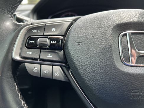 Used 2021 Honda Accord Touring image 19