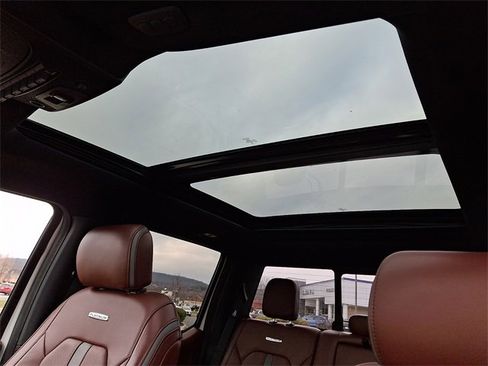 Used 2019 Ford F350 Platinum w/ Platinum Ultimate Package image 15