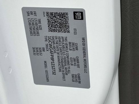 Used 2023 Chevrolet Express 2500 w/ Driver Convenience Package image 32