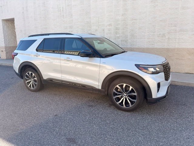 Used 2026 Ford Explorer ST-Line AWD/4WD image 3