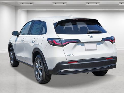 New 2026 Honda HR-V LX image 2