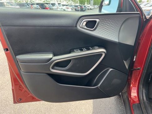 Certified 2021 Kia Soul LX FWD image 24