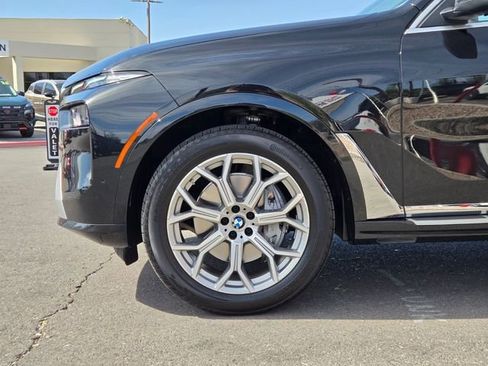Used 2026 BMW X7 xDrive40i w/ Premium Package AWD/4WD image 9