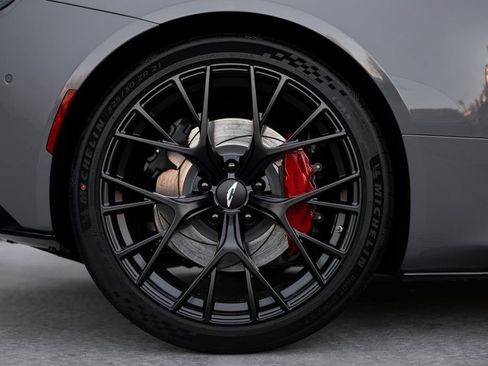 Used 2025 Aston Martin DB12 Coupe RWD image 11