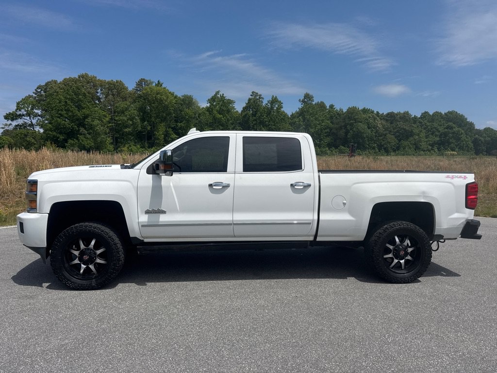 Used 2015 Chevrolet Silverado 2500 High Country w/ Duramax Plus Package AWD/4WD image 2