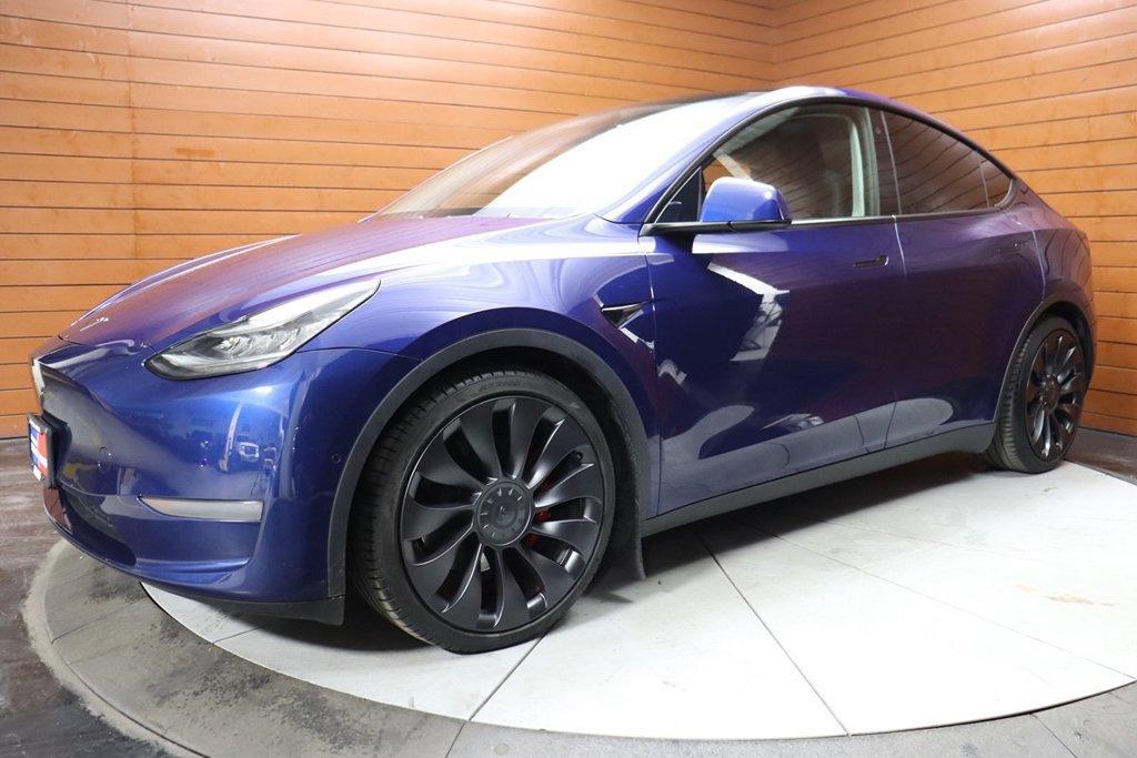 Used 2023 Tesla Model Y Performance AWD/4WD image 1