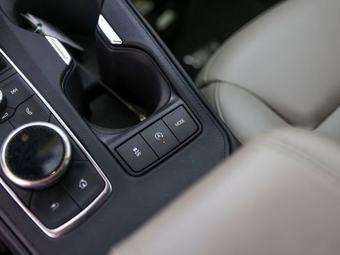 Certified 2023 Cadillac XT4 Luxury w/ Driver Awareness Package image 22