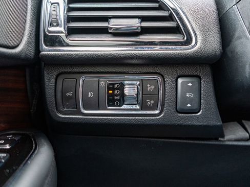 Used 2023 Lincoln Navigator Reserve AWD/4WD image 23