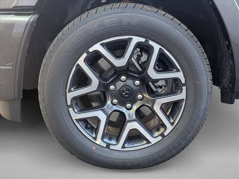 New 2026 RAM 1500 Laramie AWD/4WD image 10