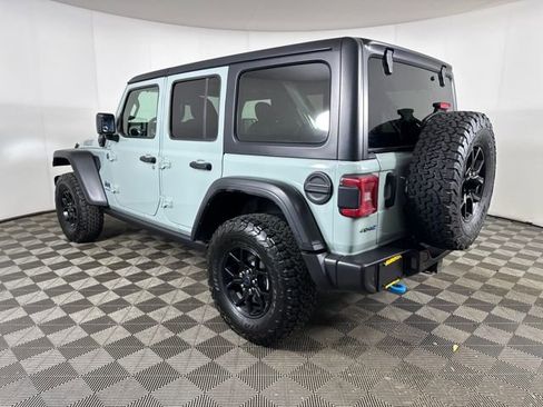 Used 2024 Jeep Wrangler Unlimited image 4