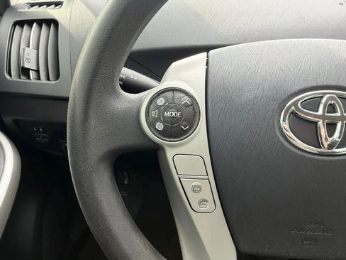 Used 2014 Toyota Prius Two image 21