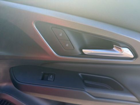 New 2026 Chevrolet Equinox EV LT image 23