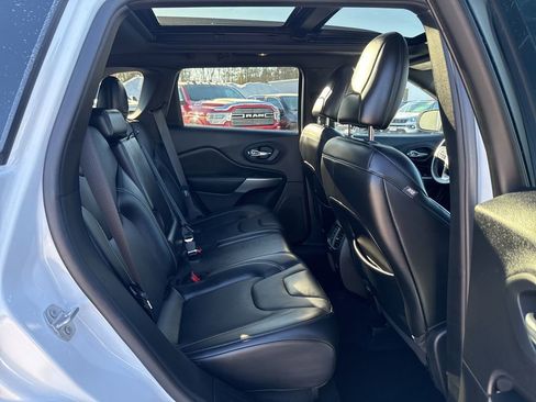 Certified 2021 Jeep Cherokee Latitude Lux 80th Anniv w/ Quick Order Package 26U 80TH image 24