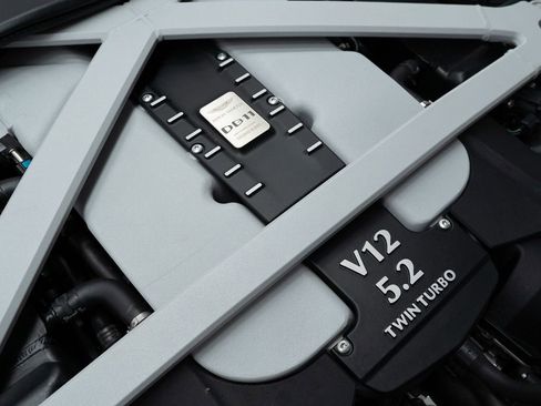 Used 2018 Aston Martin DB11 V12 image 42