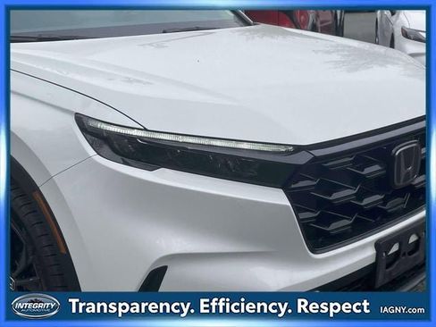 Used 2024 Honda CR-V Sport Touring image 10