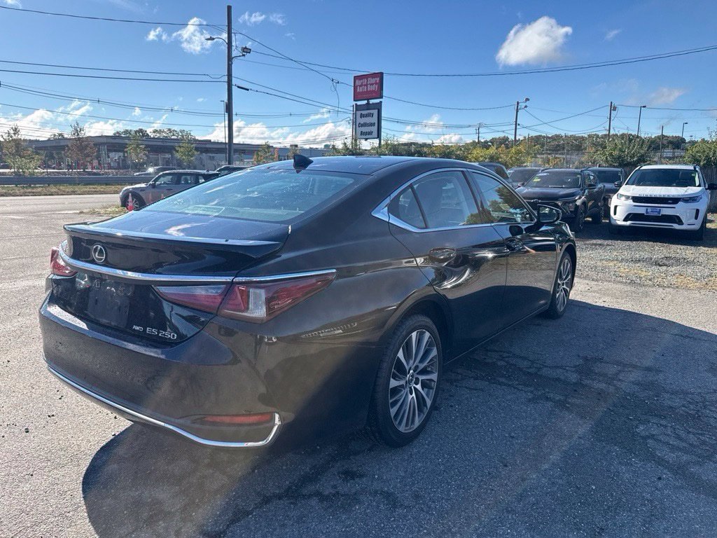 Used 2021 Lexus ES 250 w/ Premium Package AWD/4WD image 8
