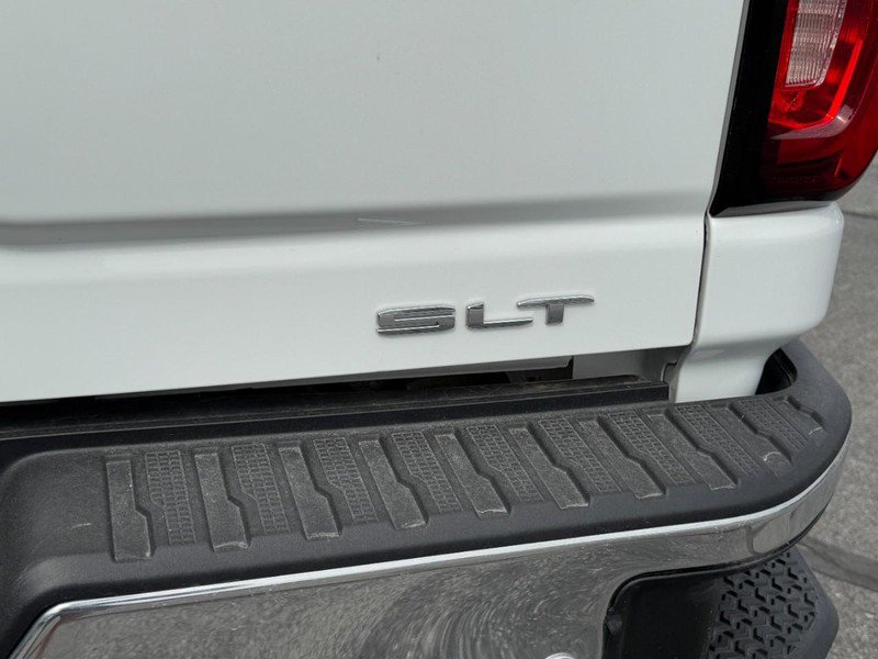 Used 2023 GMC Sierra 2500 SLT w/ SLT Premium Package AWD/4WD image 4
