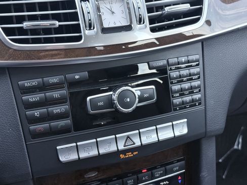Used 2014 Mercedes-Benz E 350 Sedan image 41