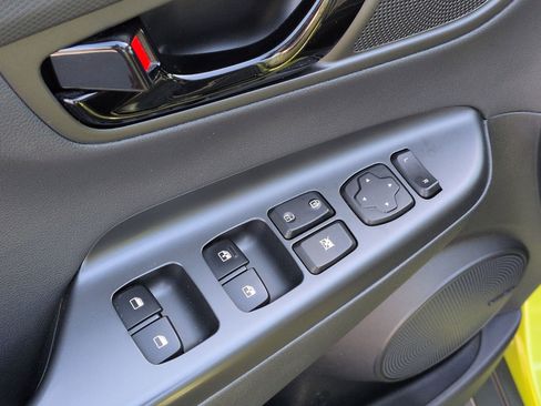 Used 2019 Hyundai Kona Limited image 15