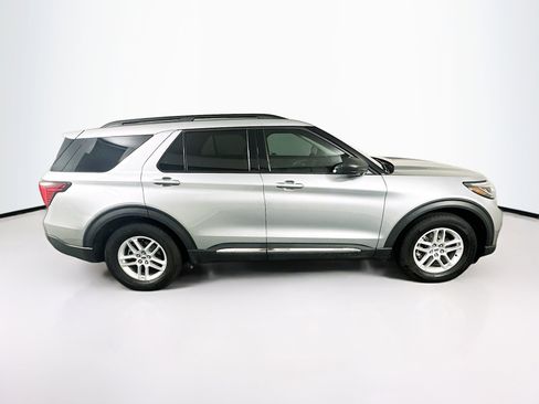 Used 2025 Ford Explorer Active RWD image 10