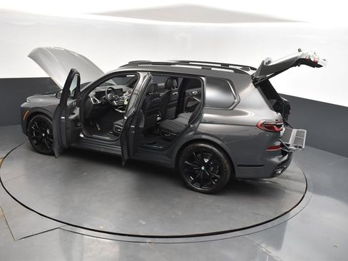 Used 2026 BMW X7 xDrive40i w/ Executive Package AWD/4WD image 50