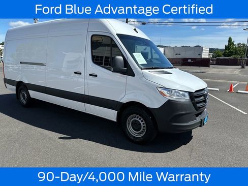 Used 2024 Mercedes-Benz Sprinter 2500 image 10