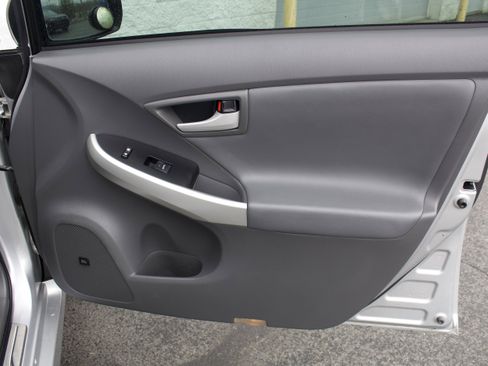 Used 2011 Toyota Prius Four w/ Solar Roof Pkg FWD image 32