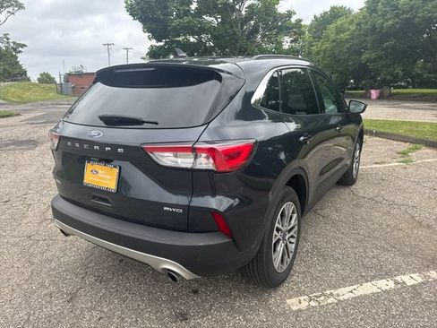 Certified 2022 Ford Escape SEL AWD/4WD image 10