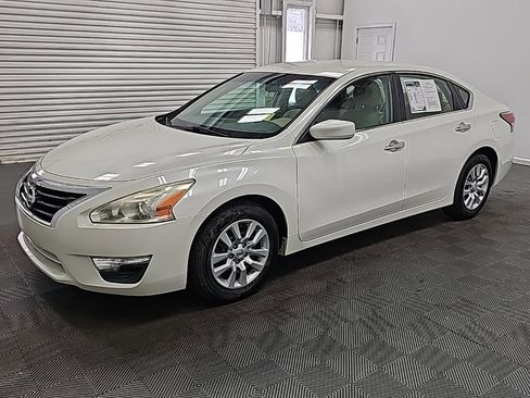 Used 2015 Nissan Altima 2.5 S w/ Power Driver Seat Package image 4