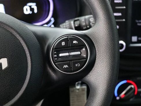 Used 2025 Kia Soul LX FWD image 22
